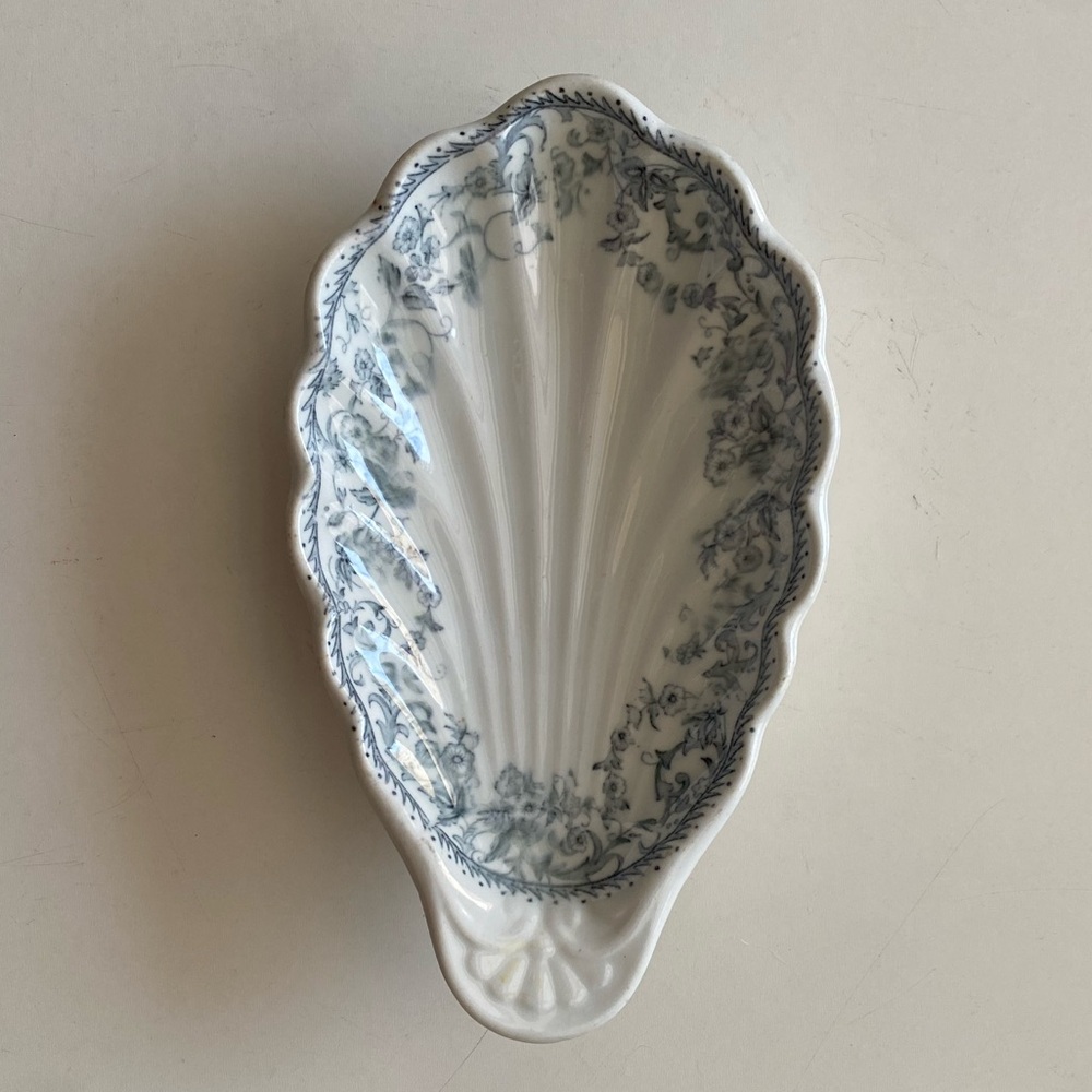 Ornate Blue Floral Shell Ceramic Dish - Picture 2 of 14